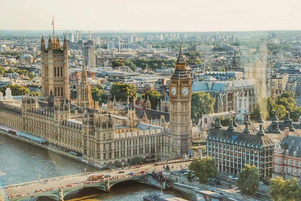 ulas de Inglês Online com Nativo